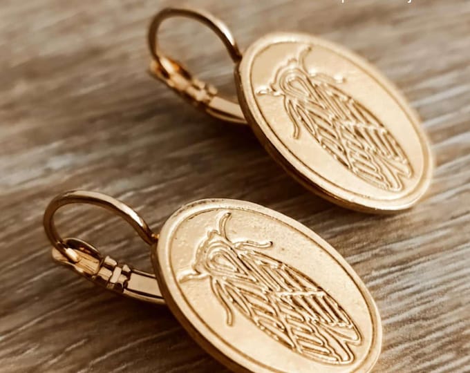 Cicada Earrings - Oval 13x18mm - Gold Finish