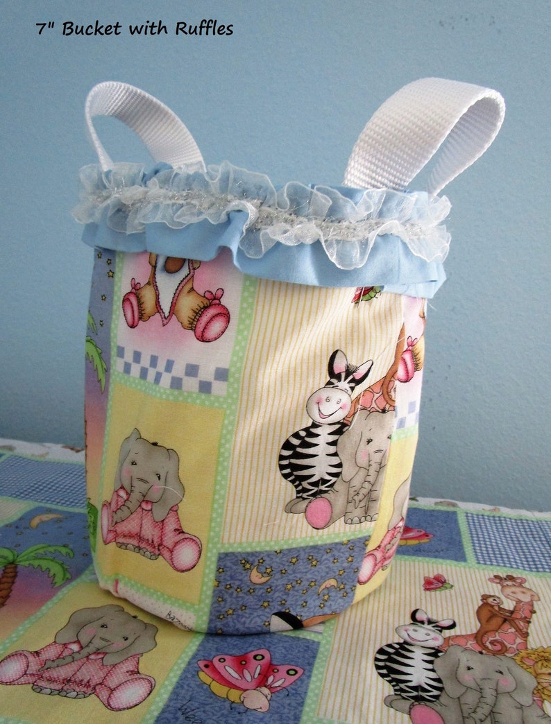 4 Piece Baby Nursery Set Features Fun Circus Animals