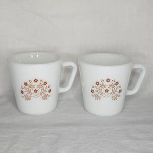 Set of 2 - Vintage Pyrex &#39;Summer Impressions&#39; Milk Glass Coffee/Tea Mugs