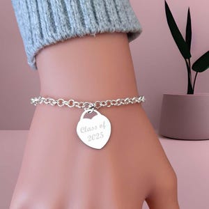 Regalo para egresados de la escuela, pulsera con dije grabado, pulsera de eslabones personalizada, promoción de 2025, regalo de fin de curso para estudiantes, graduación universitaria