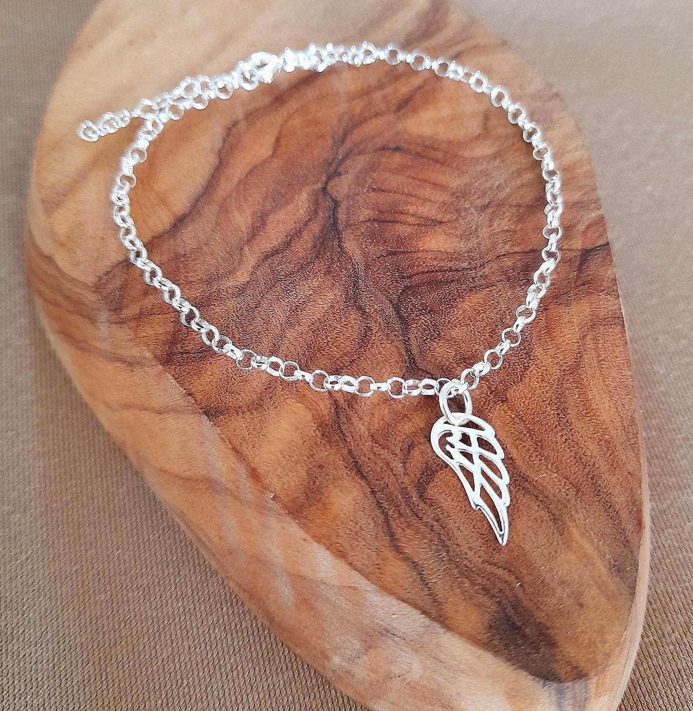 Braccialetto con ciondolo a forma di ala d'angelo in argento sterling, un regalo significativo per lei: gioielli elasticizzati con perline - Italia