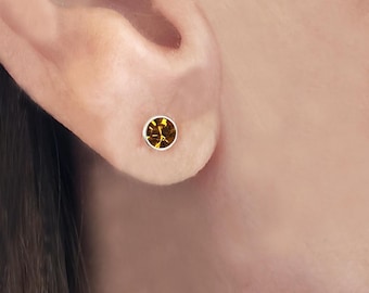 Yellow Topaz Swarovski Crystal Stud Earrings: Sterling Silver November Birthstone