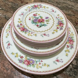 Mikasa Bone China &quot;Cheshire&quot; (4) DINNER, (4) SALAD, (4) BREAD Plates