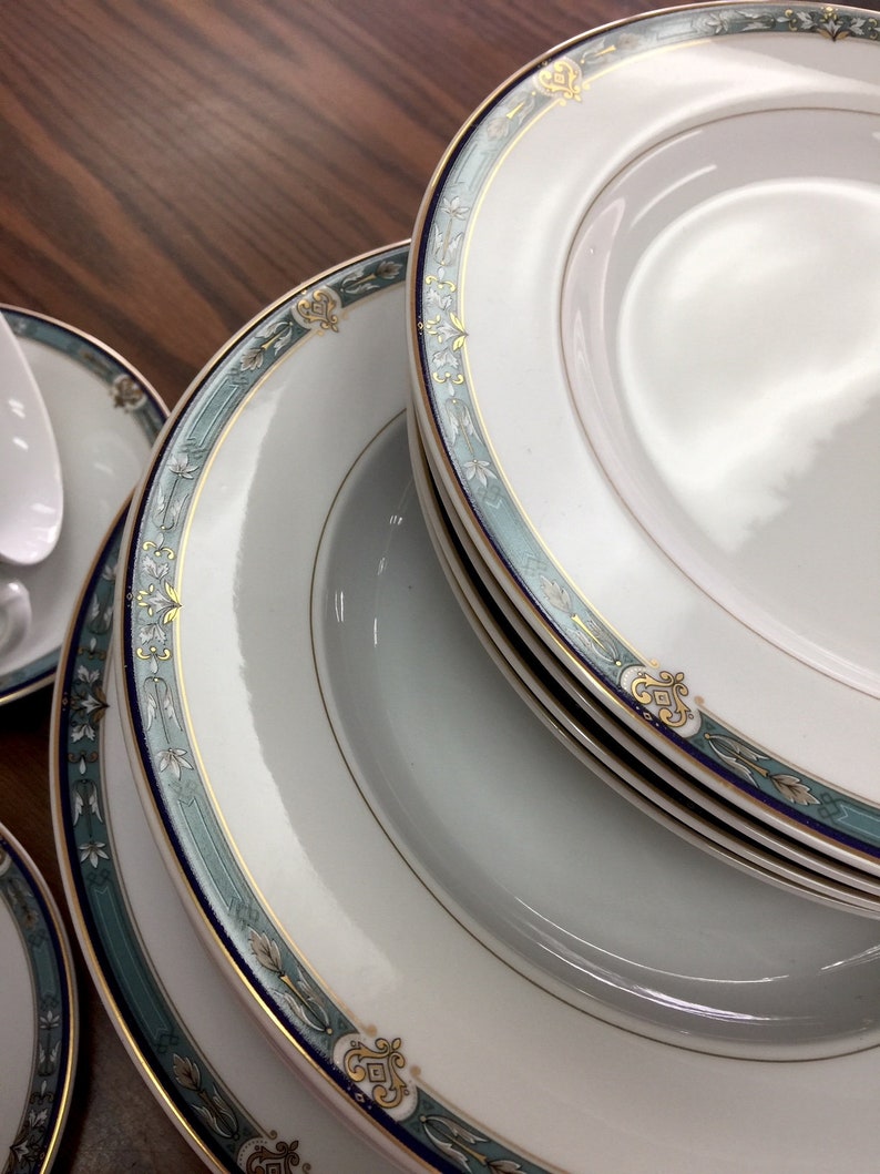 Mikasa Belvedere DINNER Cups /& Saucers ~ 4 of Each SOUP SALAD