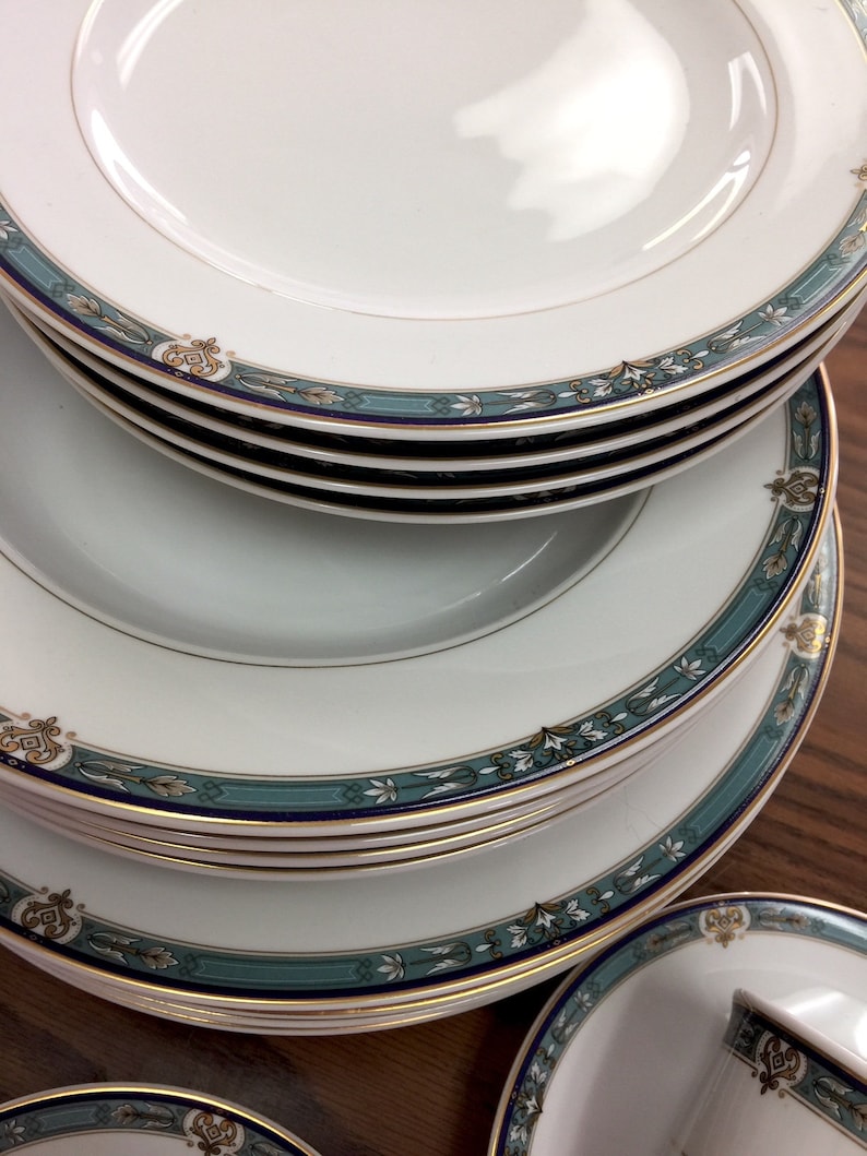 Mikasa Belvedere DINNER Cups /& Saucers ~ 4 of Each SOUP SALAD
