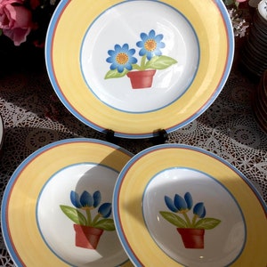 Villeroy and Boch &quot;Twist Dora&quot; Dinner Plate, 2 Rimmed Soup Bowls