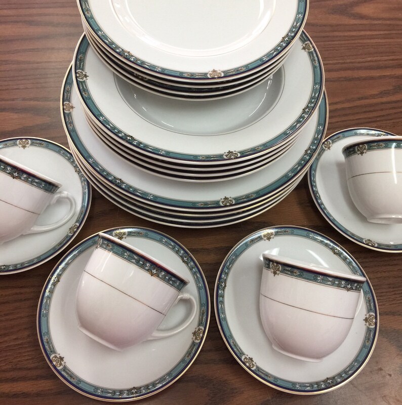 Mikasa Belvedere DINNER Cups /& Saucers ~ 4 of Each SOUP SALAD