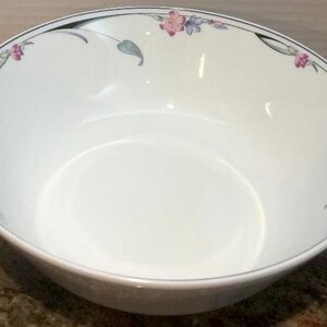 SAVOIR VIVRE &quot;Fleur&quot; ROUND Serving Bowl
