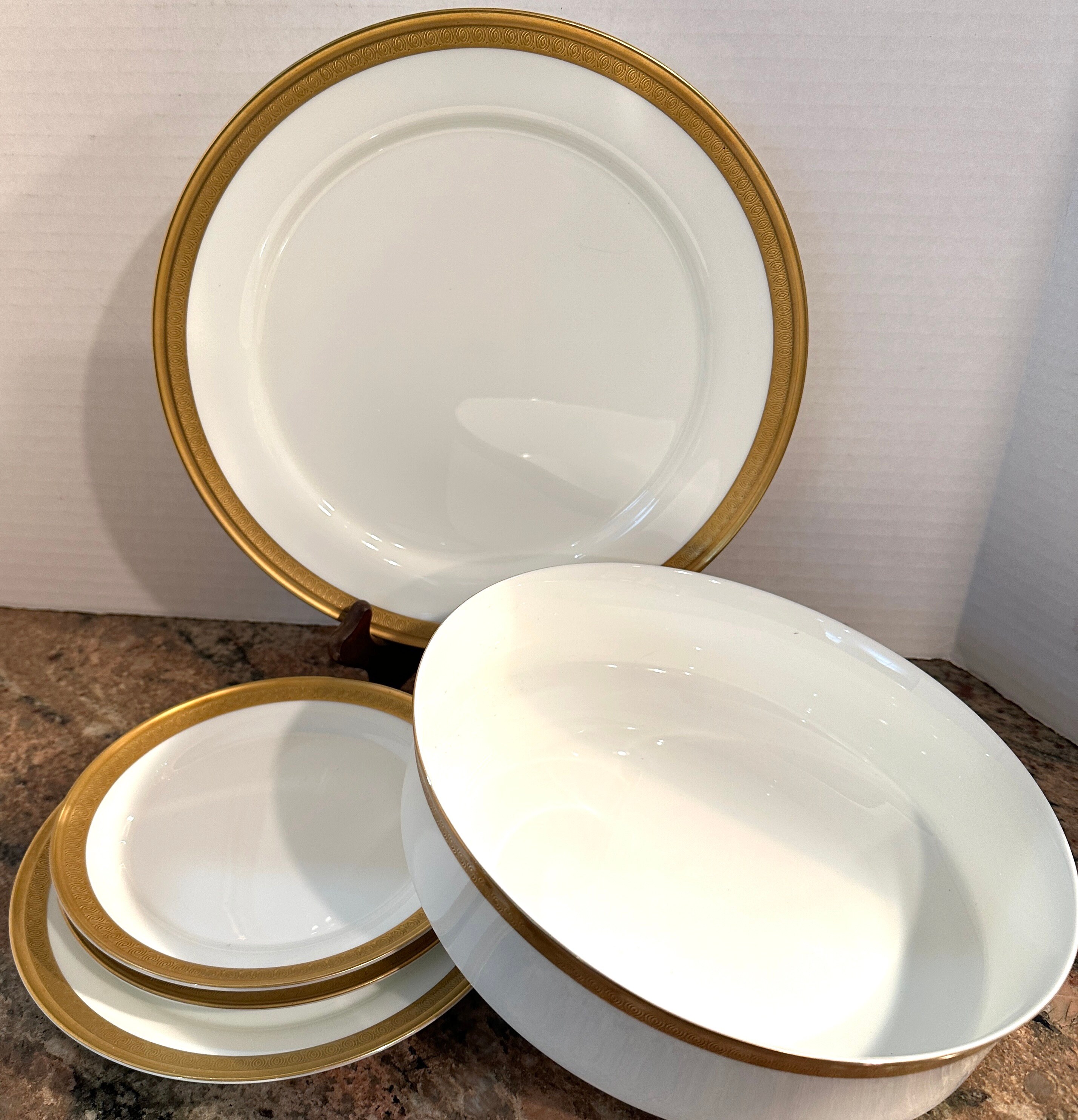 Mikasa "Vanderbilt" ROUND SERVING BOWL, Dinner Plate, 2 Bread Plates, Salad Plate