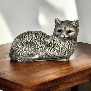 Figurka kota z gipsu w stylu vintage