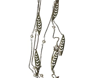 Collana lunga a strati con foglie d'oro, 3 fili, 99 cm, con perle finte, stile botanico boho.