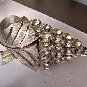 Vintage Silver Tone Clear Rhinestones Grape Cluster Brooch