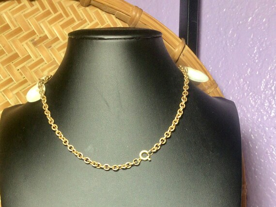 Antique Shell Chain Necklace - image 3