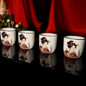 Vintage Japanese Geisha Girl Porcelain Sake Cup Set Of 4