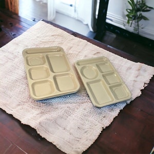 Vintage Melamine Camping Food Trays Set of 4