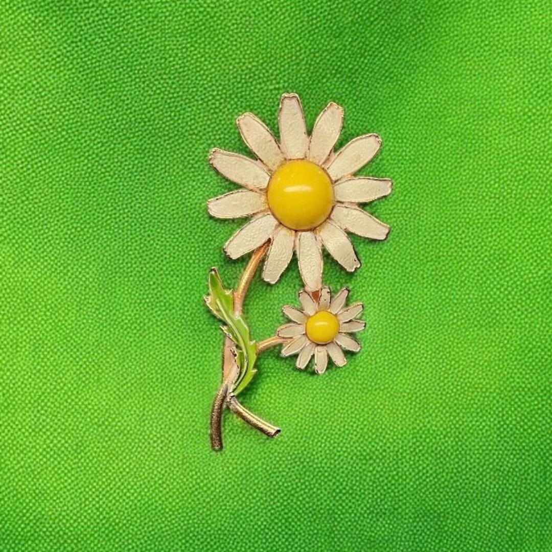 Large Vintage Weiss Enamel Daisy Flower Brooch Gold Tone - Etsy