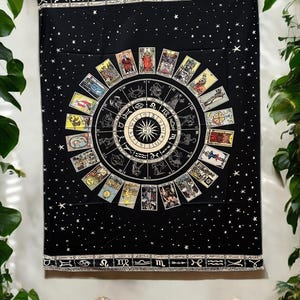 Roue de tapisserie du zodiaque des arcanes majeurs de la carte - Tenture murale noire, décoration d'intérieur mystique, art astrologique, cadeau pour les amateurs de tarot