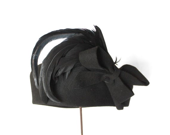 Vintage 1940s Womens Black Wool Felt Hat With Bow and 