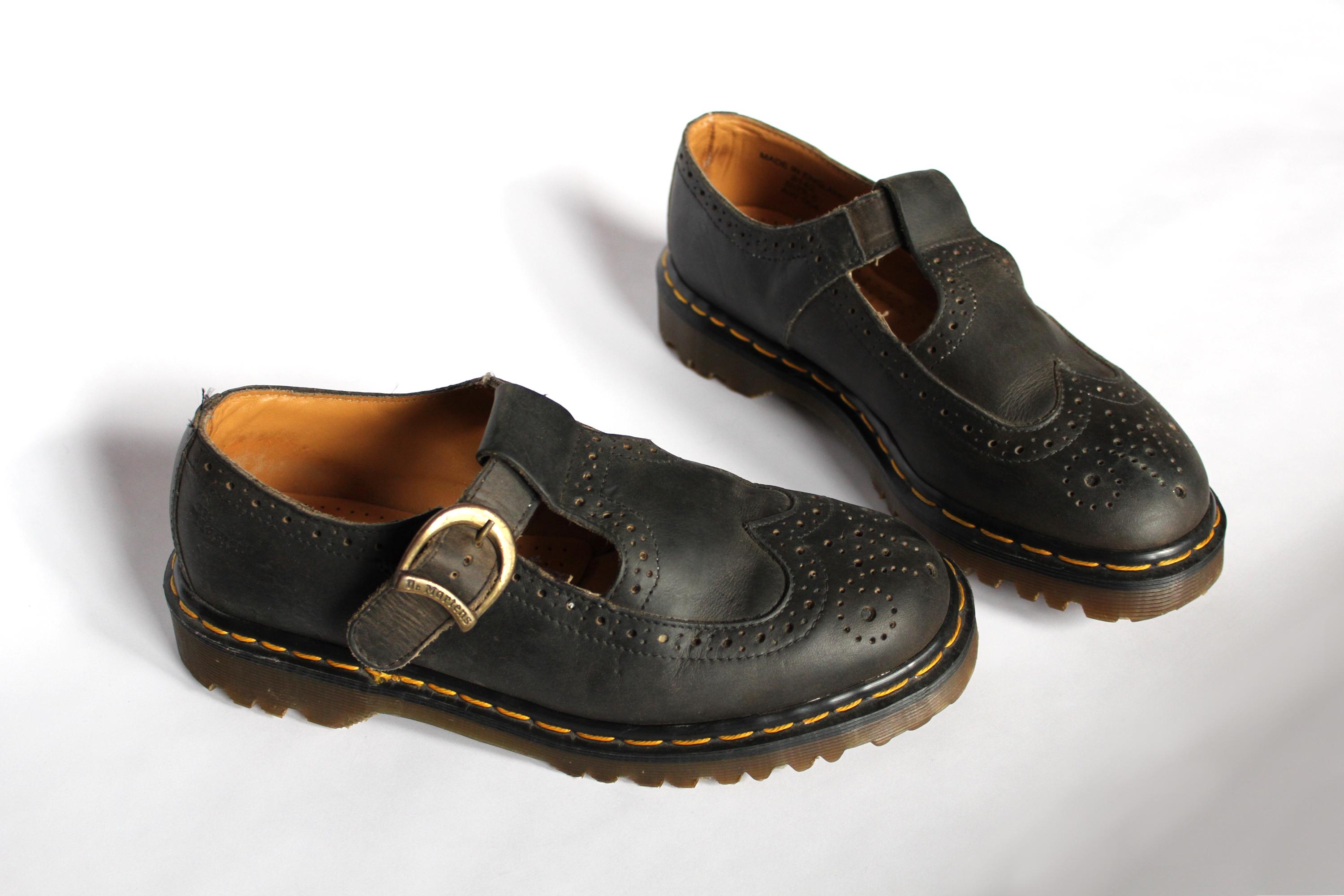 Dr. Marten Joyce Wingtip size 38 Doc Martens Brogues - Etsy main image 2