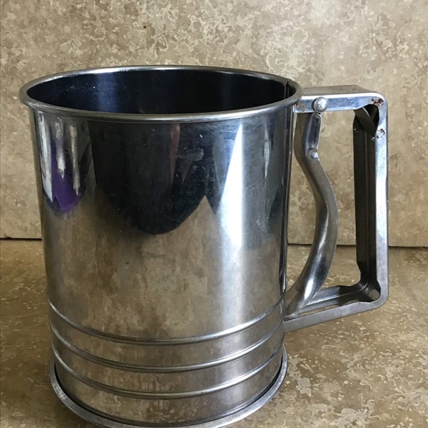 Flour sifter, 1 cup, vintage, ships from Canada