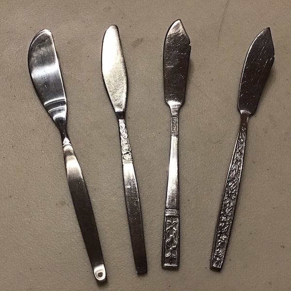 Selection of butter knives,stainless steel, ships from Canada