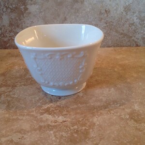 Lenox bowl, ivory porcelain, candy dish, ships from Canada