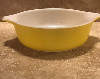 Yellow PYREX 471 mini casserole dish, vintage, ships from Canada