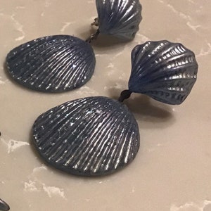 Seashell earrings, vintage,ships from Canada