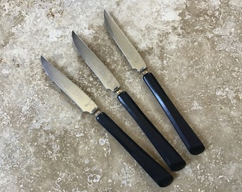 3 matching knives, serrated steak mates deluxe,vintage, ships from Canada