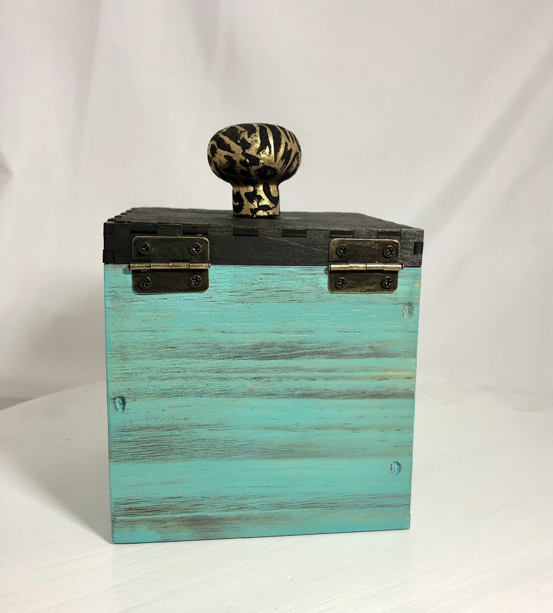 Blue lotus box