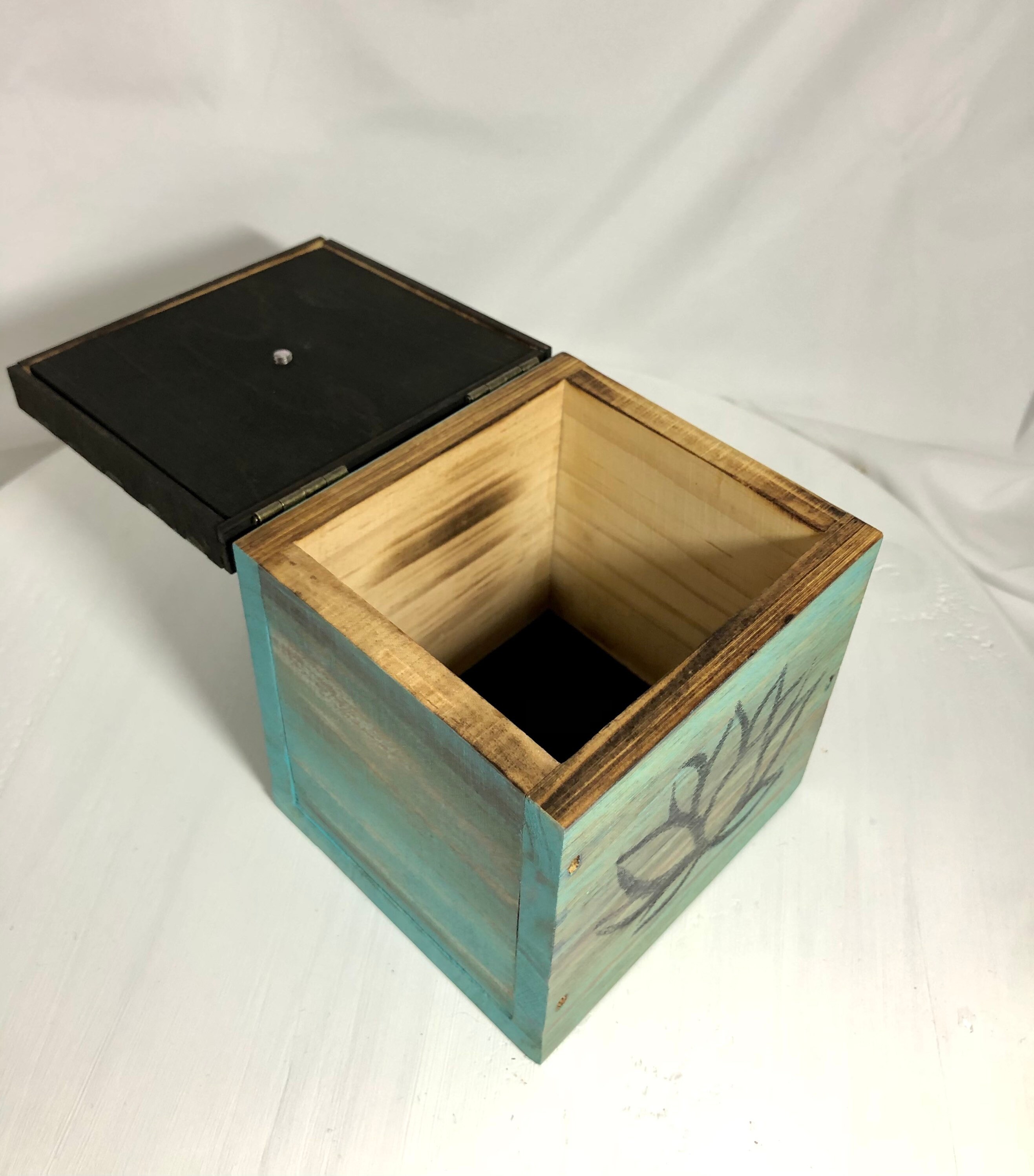 Blue lotus box