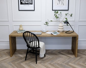 Bureau en pin rustique avec pieds et plateau en bois de pin rustique. Fabriqué à la main dans toutes les tailles