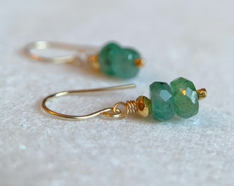 Dainty emerald earrings / Gold emerald earrings / May birthstone earrings / Emerald jewellery / Gift for her