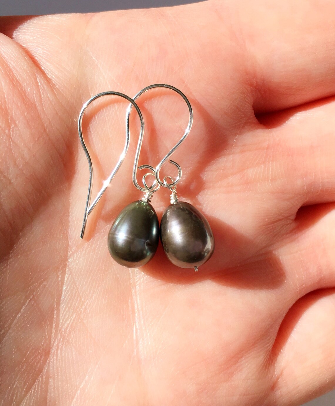 Black Pearl Earrings / Simple Pearl Drop Earrings / June Etsy UK