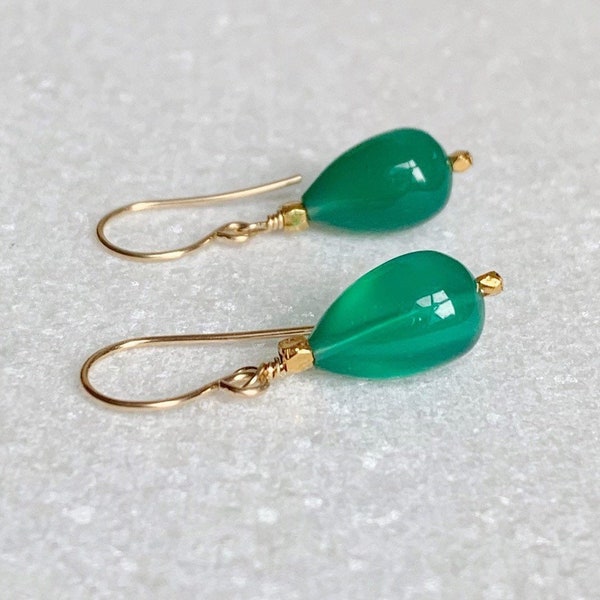 Gold green onyx earrings / Green onyx jewellery / Gift for her