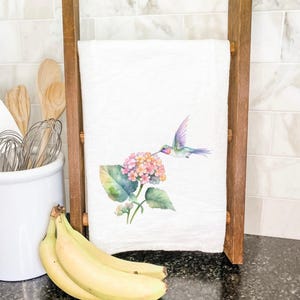 Hummingbird and Lantana Flower - Cotton Tea Towel, Flour Sack Towel, Kitchen Decor, Kitchen towel, 27&quot; x 27&quot; or 19&quot; x 28&quot;