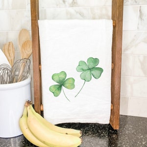 Clover Pair - Cotton Tea Towel, Flour Sack Towel, Kitchen Decor, St. Patrick's Day Décor, Kitchen towel, 27" x 27"