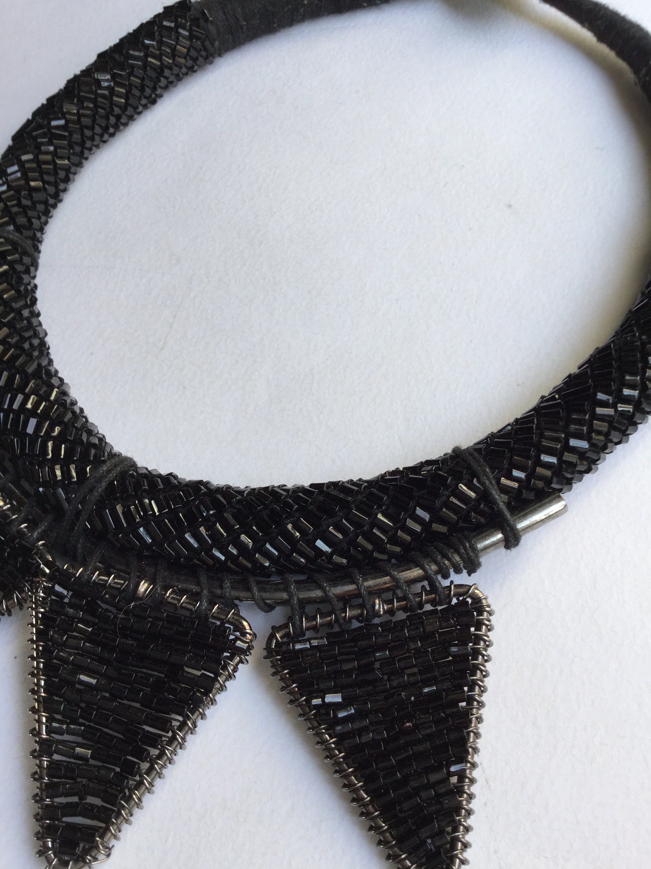 Collier Ethnique Perles Anciennes Bleues Et Ambrées - Longueur Variable - Pièce Unique (occasion)