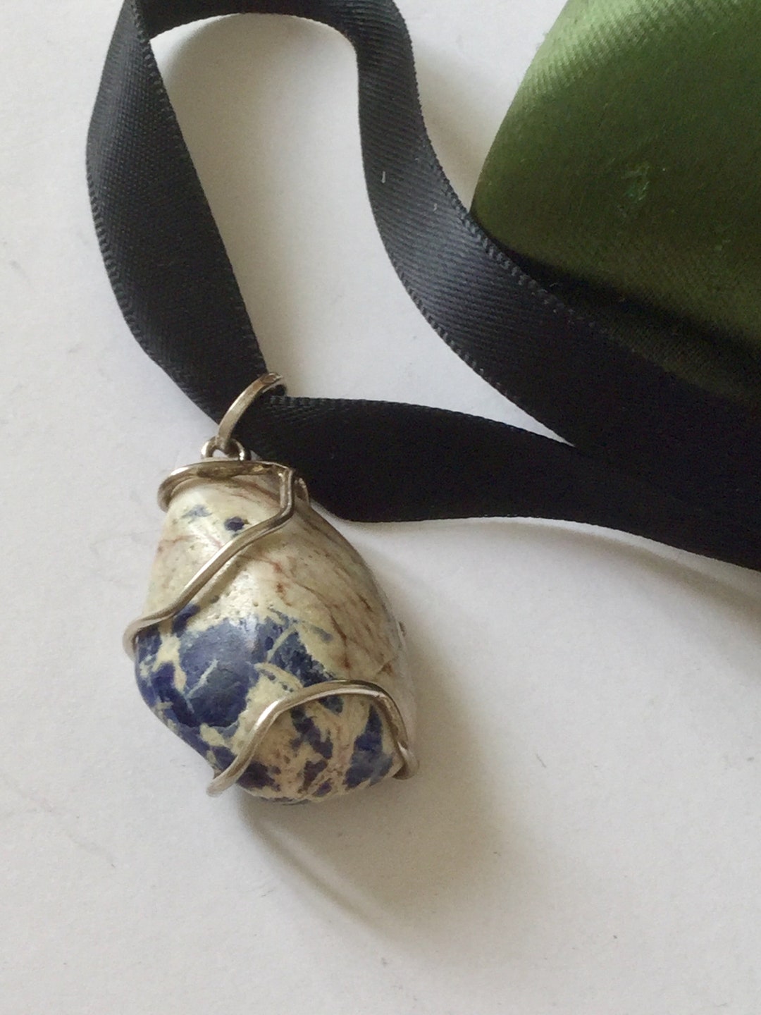 Pendentif Vintage Années 1970 - Pierre Polie Et Argent 925 - Occasion Avec Trace De Nacre