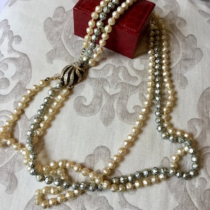 Vintage 1950s Vogue Costume Jewels Clasp Pearl Necklace