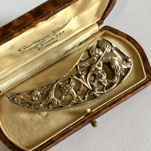 Antike Jugendstil Silber verzierte Cherub Brosche