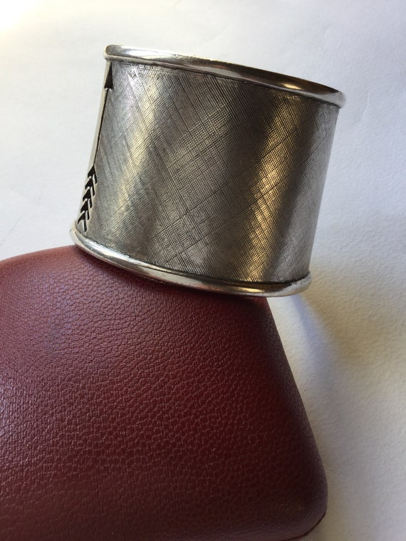 Antiques 1950s Heavy Solid Silver Cuff Bangle Bra… - image 3