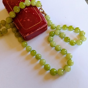 Antiques 50s Peridot Beads Gilt Clasp Necklace