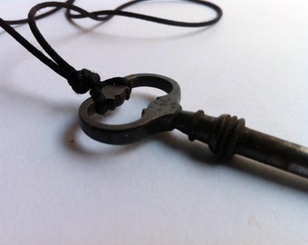 Victorian housekeeper, key necklace, vintage pantry jewels, boho-Victorian Necklace, key housekeeper pantry, vintage jewellery