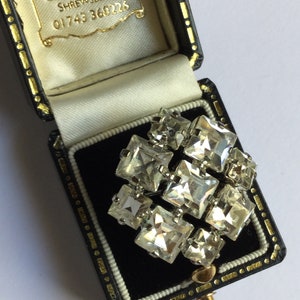 Vintage 1950s Button Clear Rhinestones Brooch