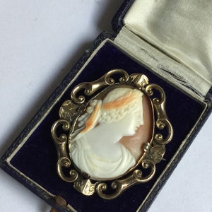 Antiques Georgian 9ct 9K Pink Gold Frame Cameo Brooch