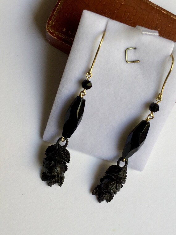 Antiques Victorian Style Black Jet Flower Drop Ear