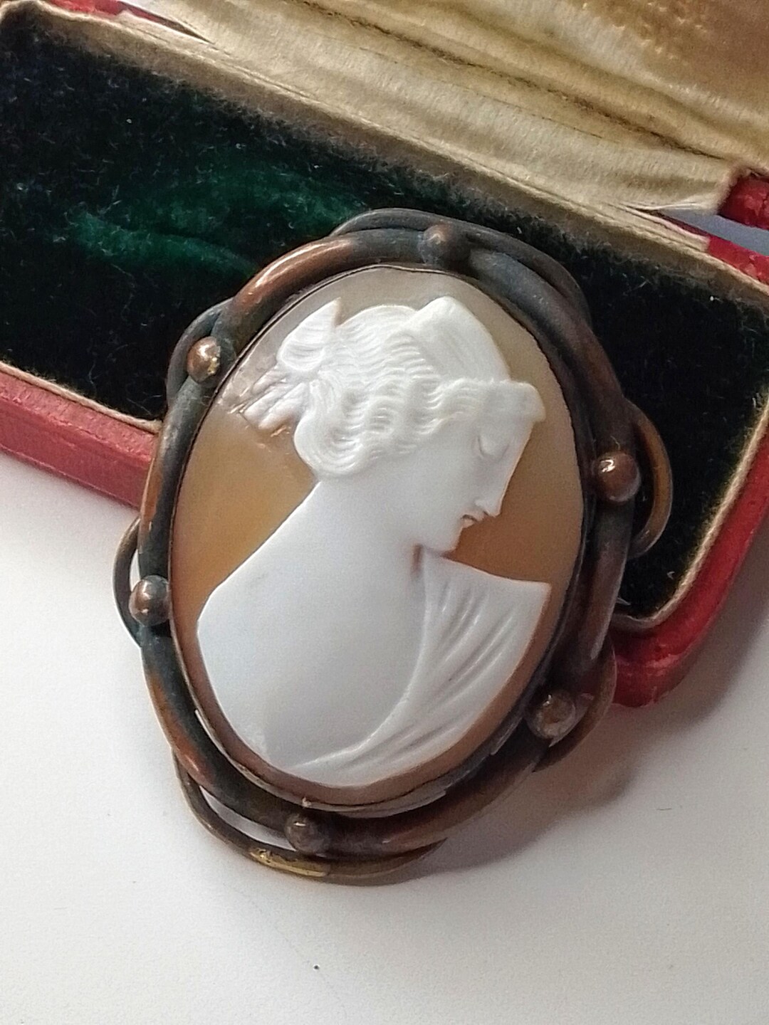 Broche Ou Pendentif Camée Antique Victorien En Porcelaine Peinte à La Main - Occasion