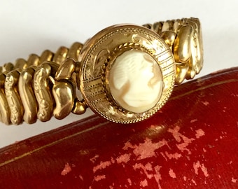 Antiques 50s Brown Gold Co Sweetheart Cameo Bracelet