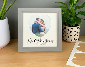 Wedding photo frame, personalised gift for newlyweds or couples, heart picture frame, Mr & Mrs or any personalisation.